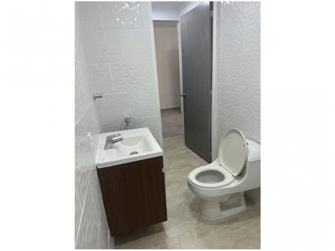Casa de 4 alcobas en venta en Florida Nueva, Medellín, 146 m² · foto 8 de 19