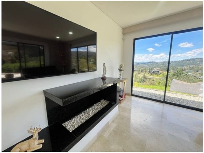 Casa de 4 alcobas en venta en Vía Las Palmas, Envigado, 250 m² · foto 15 de 24