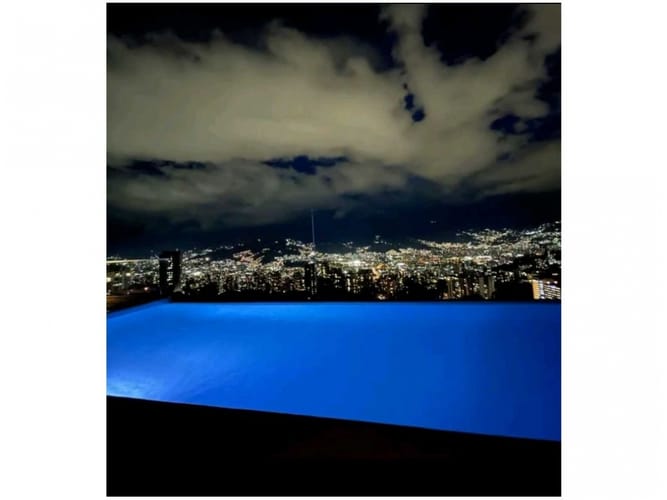 Apartaestudio en venta en El Poblado, Medellín, 70 m² · foto 20 de 23