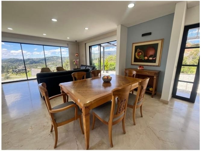 Casa de 4 alcobas en venta en Vía Las Palmas, Envigado, 250 m² · foto 17 de 24