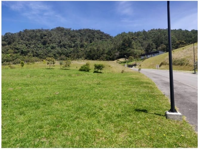 Lote en venta en Las Palmas, Envigado, 2222 m² · foto 3 de 5