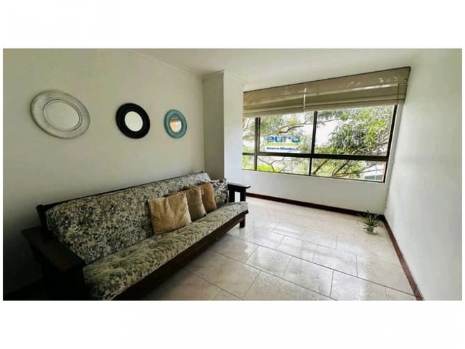 Apartamento de 3 alcobas en venta en El Poblado, Medellín, 78 m² · foto 2 de 12