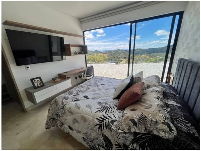 Casa de 4 alcobas en venta en Vía Las Palmas, Envigado, 250 m² · foto 23 de 24