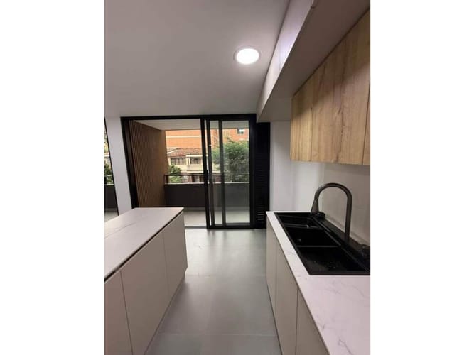 Apartamento de 4 alcobas en venta en Laureles, Medellín, 243 m² · foto 5 de 5