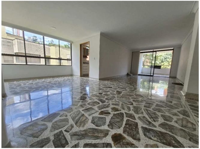 Apartamento en venta en El Poblado, Medellín · foto 3 de 22