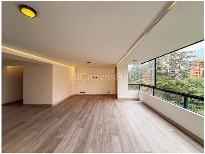 Apartamento de 3 alcobas en venta en El Poblado, Medellín, 192 m² · foto 3 de 17