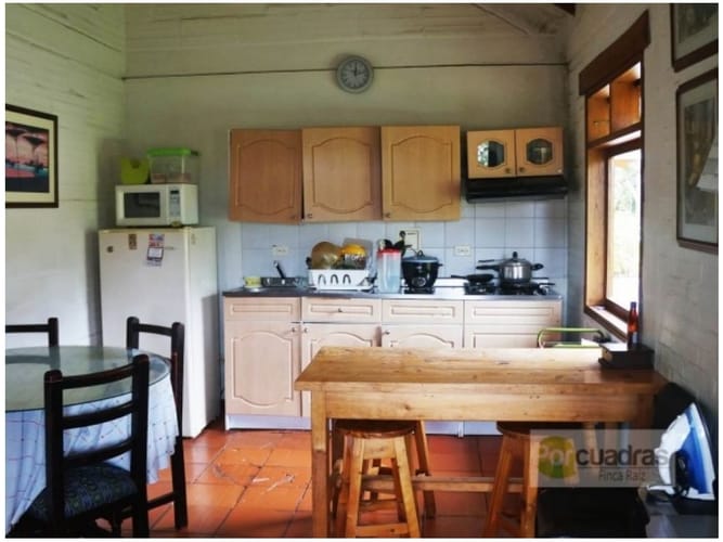 Casa de 3 alcobas en venta en Loma Del Escobero, Envigado, 265 m² · foto 4 de 13