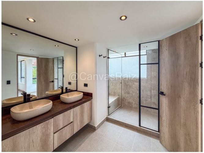 Apartamento de 3 alcobas en venta en El Poblado, Medellín, 192 m² · foto 14 de 17