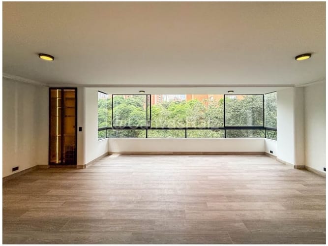 Apartamento de 3 alcobas en venta en El Poblado, Medellín, 192 m² · foto 16 de 17