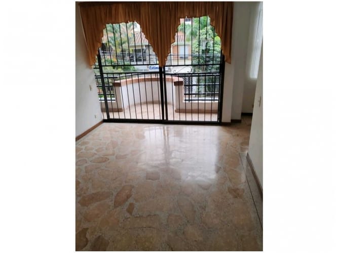 Apartamento en venta en Laureles, Medellín · foto 3 de 17