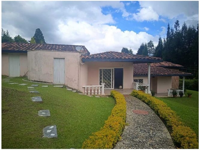 Finca en venta en La Hondita, Guarne, 220 m² · foto 5 de 13