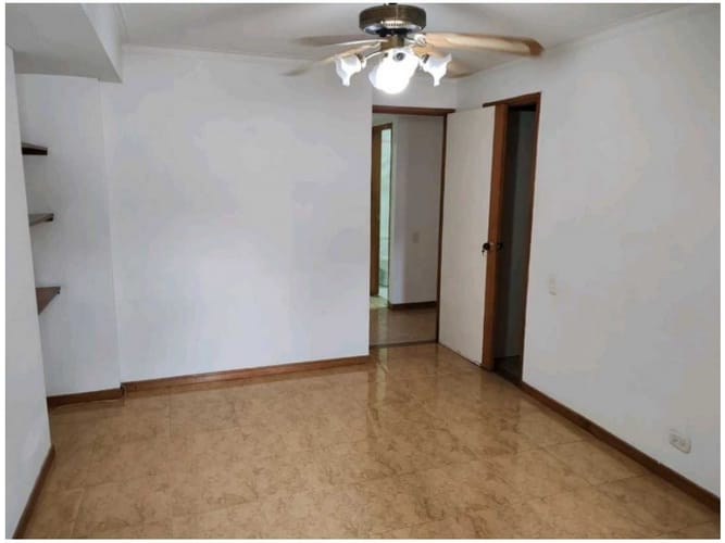 Apartamento en venta en Laureles, Medellín · foto 12 de 17