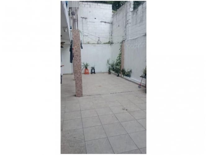 Casa de 6 alcobas en venta en Los Alpes, Medellín, 192 m² · foto 5 de 10