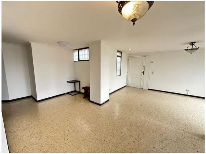 Apartamento en venta en Las Lomas No.1, Medellín · foto 2 de 22