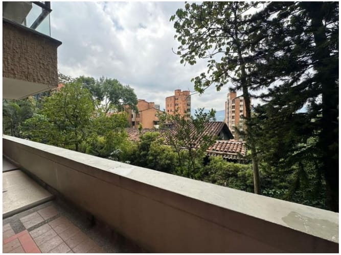 Apartamento en venta en Las Lomas No.1, Medellín · foto 11 de 22