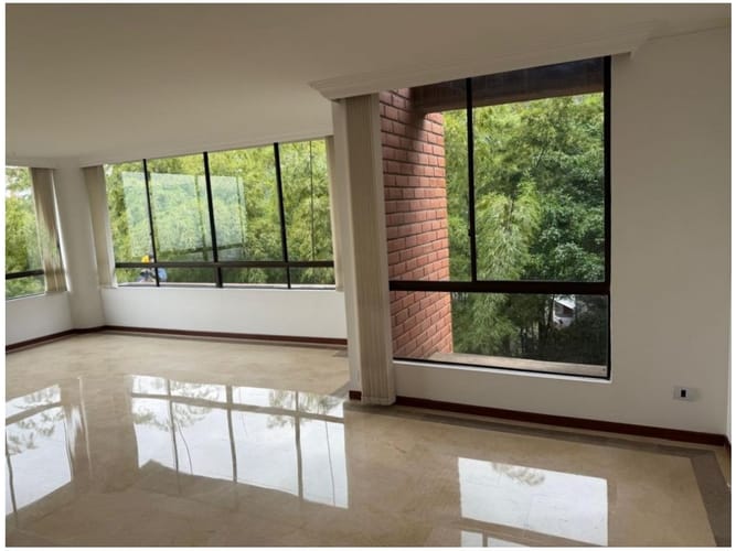 Apartamento de 3 alcobas en venta en El Poblado, Medellín, 158 m² · foto 2 de 24