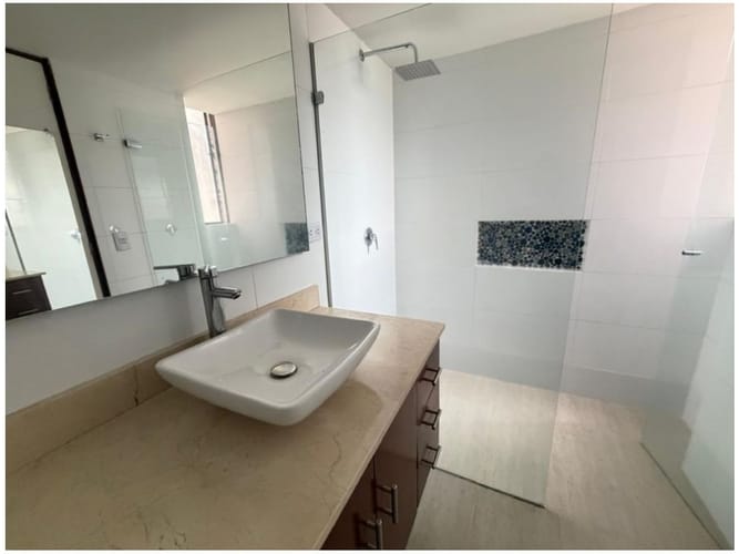 Apartamento de 3 alcobas en venta en El Poblado, Medellín, 158 m² · foto 7 de 24