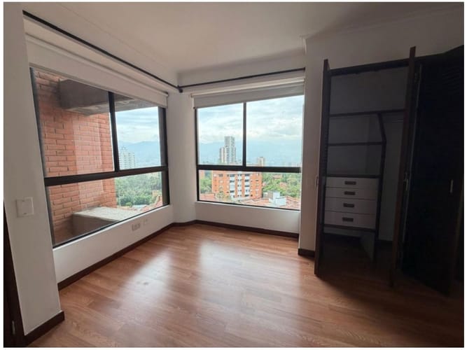 Apartamento de 3 alcobas en venta en El Poblado, Medellín, 158 m² · foto 8 de 24