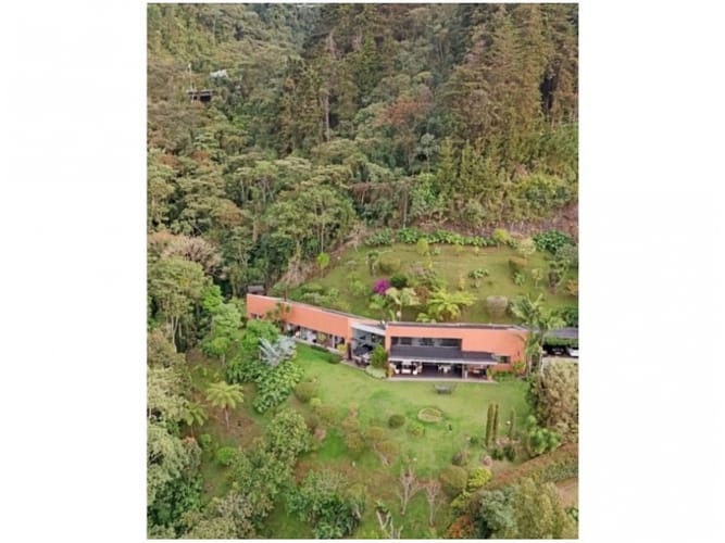 Casa de 3 alcobas en venta en Las Palmas, Envigado, 450 m² · foto 2 de 17