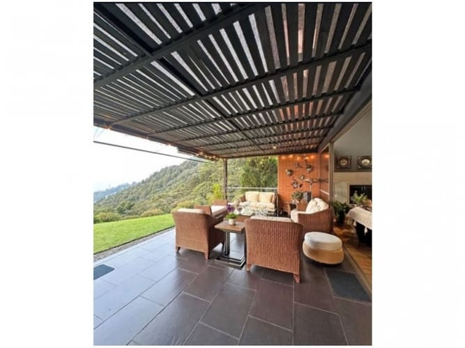 Casa de 3 alcobas en venta en Las Palmas, Envigado, 450 m² · foto 6 de 17
