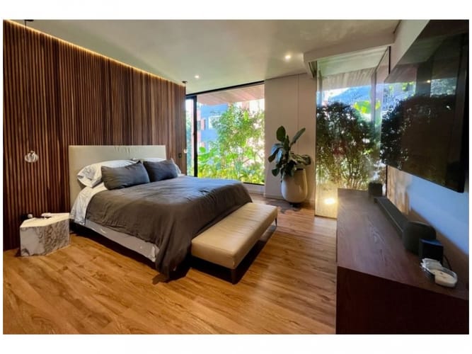 Apartamento de 2 alcobas en venta en El Poblado, Medellín, 238 m² · foto 8 de 12