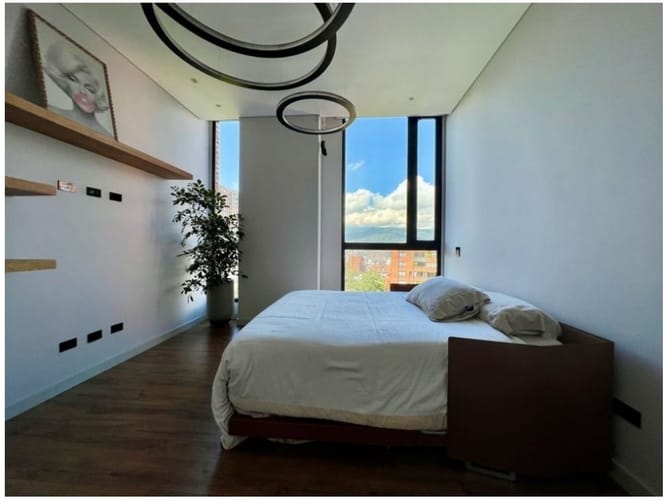 Apartamento de 2 alcobas en venta en El Poblado, Medellín, 238 m² · foto 11 de 12
