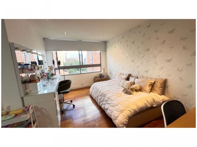 Apartamento de 3 alcobas en venta en El Poblado, Medellín, 245 m² · foto 8 de 17