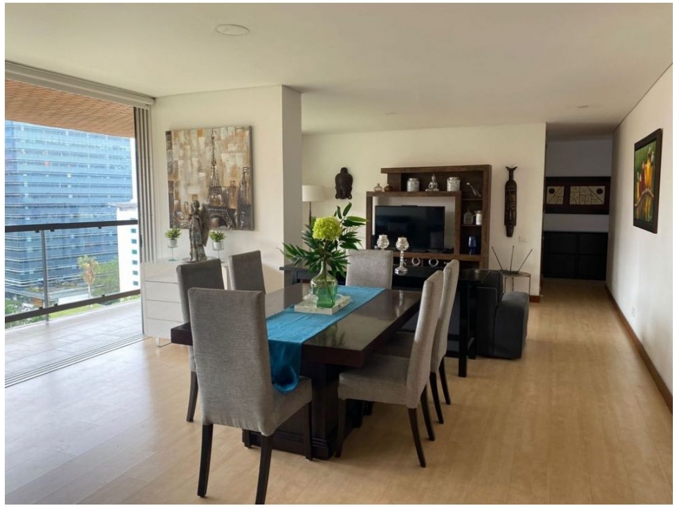 Apartamento en venta en El Poblado, Medellín · foto 6 de 17