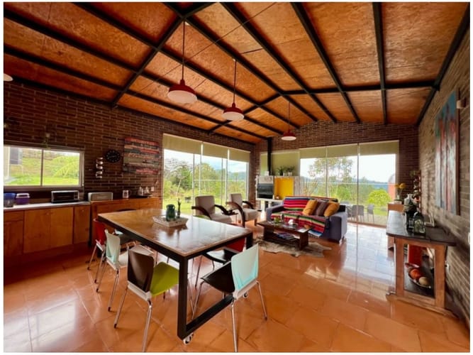 Casa de 3 alcobas en venta en El Retiro, 415 m² · foto 2 de 16
