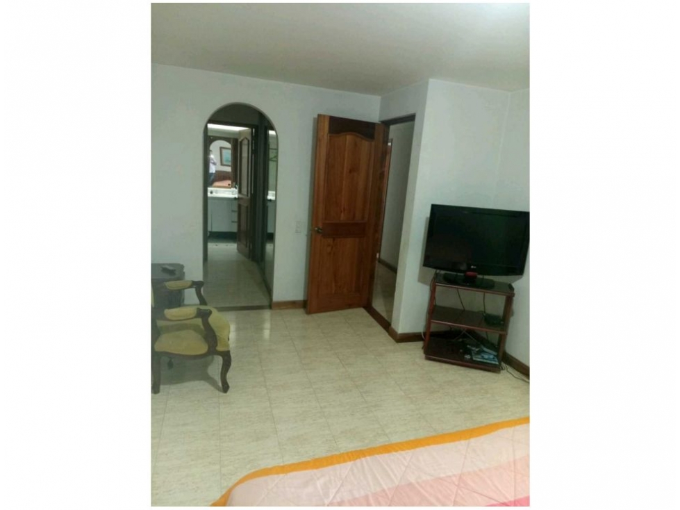 Apartamento en venta en Laureles, Medellín · foto 8 de 24