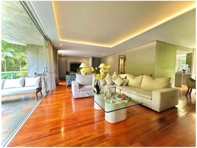 Apartamento en venta en El Poblado, Medellín · foto 3 de 24