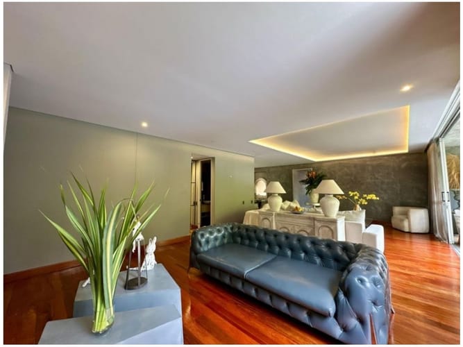 Apartamento en venta en El Poblado, Medellín · foto 10 de 24