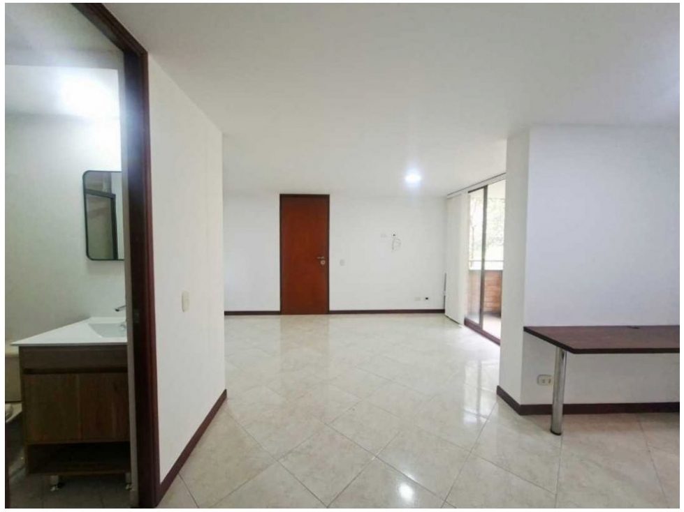 Apartamento en venta en Loma Del Esmeraldal, Envigado · foto 6 de 15