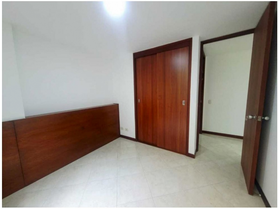 Apartamento en venta en Loma Del Esmeraldal, Envigado · foto 11 de 15