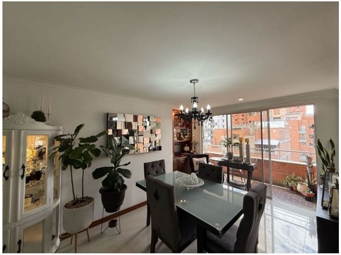 Apartamento de 4 alcobas en venta en Laureles, Medellín, 108 m² · foto 3 de 15