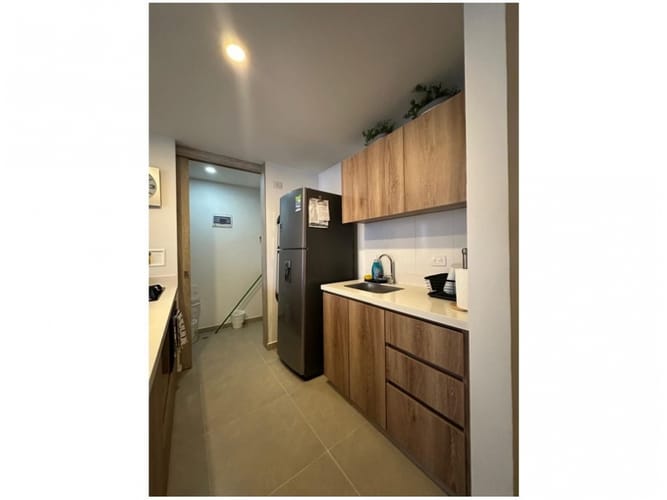 Apartaestudio en venta en El Poblado, Medellín, 55 m² · foto 4 de 18