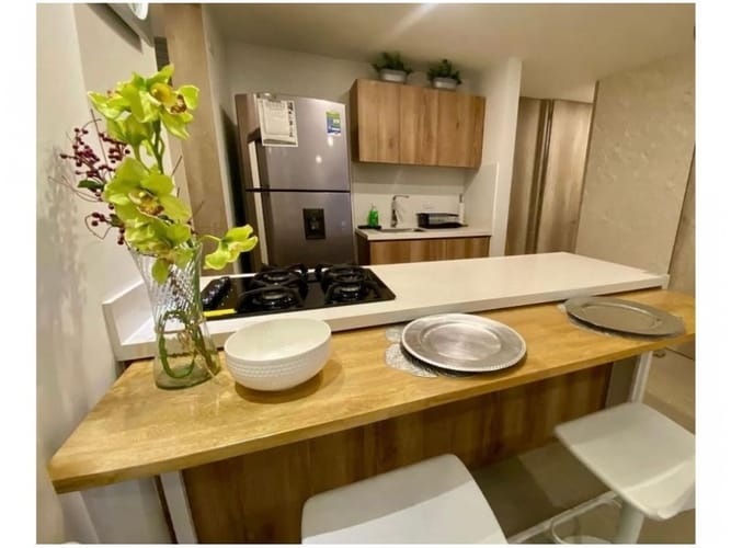 Apartaestudio en venta en El Poblado, Medellín, 55 m² · foto 5 de 18