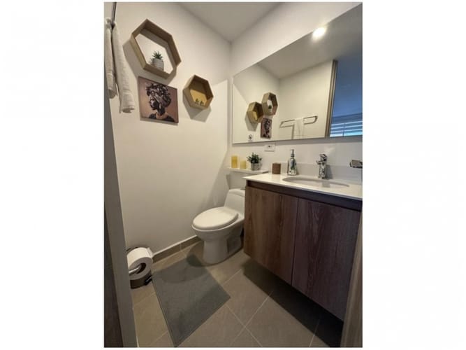 Apartaestudio en venta en El Poblado, Medellín, 55 m² · foto 9 de 18