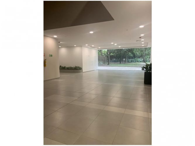 Apartaestudio en venta en El Poblado, Medellín, 55 m² · foto 15 de 18