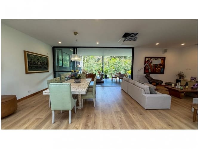 Casa de 3 alcobas en venta en Vía Las Palmas, Envigado, 400 m² · foto 2 de 24