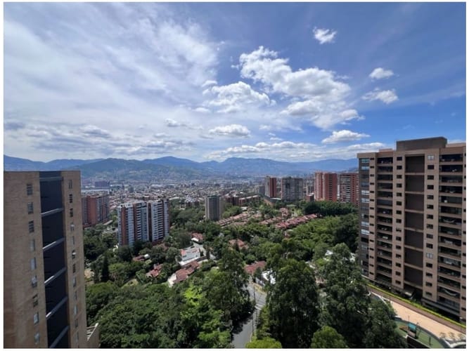 Apartamento de 3 alcobas en venta en La Pradera, Medellín, 250 m² · foto 4 de 24