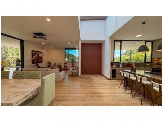 Casa de 3 alcobas en venta en Vía Las Palmas, Envigado, 400 m² · foto 6 de 24