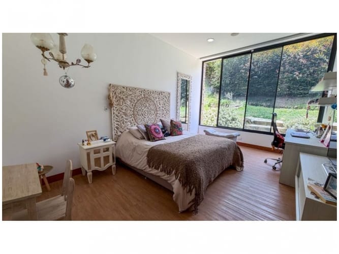 Casa de 3 alcobas en venta en Vía Las Palmas, Envigado, 400 m² · foto 9 de 24