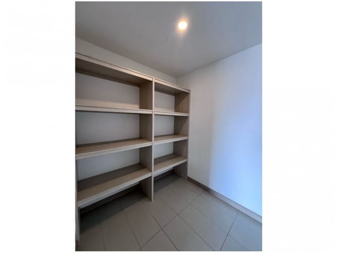 Apartamento de 3 alcobas en venta en La Pradera, Medellín, 250 m² · foto 10 de 24
