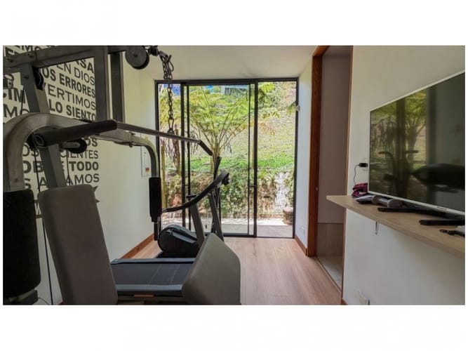 Casa de 3 alcobas en venta en Vía Las Palmas, Envigado, 400 m² · foto 12 de 24