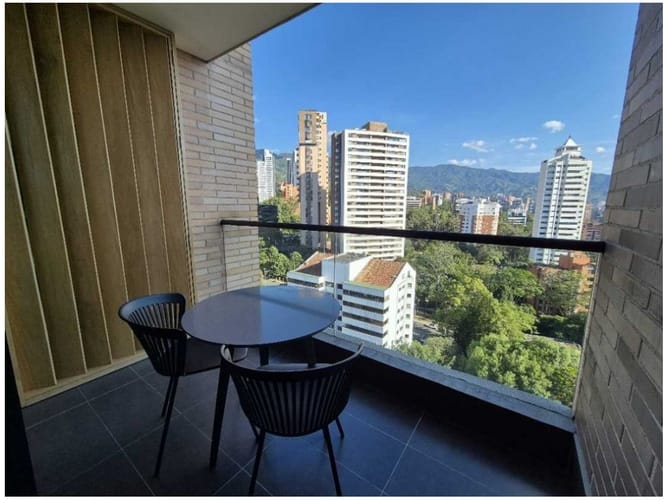 Apartamento de 3 alcobas en venta en San Lucas, Medellín, 217 m² · foto 11 de 24