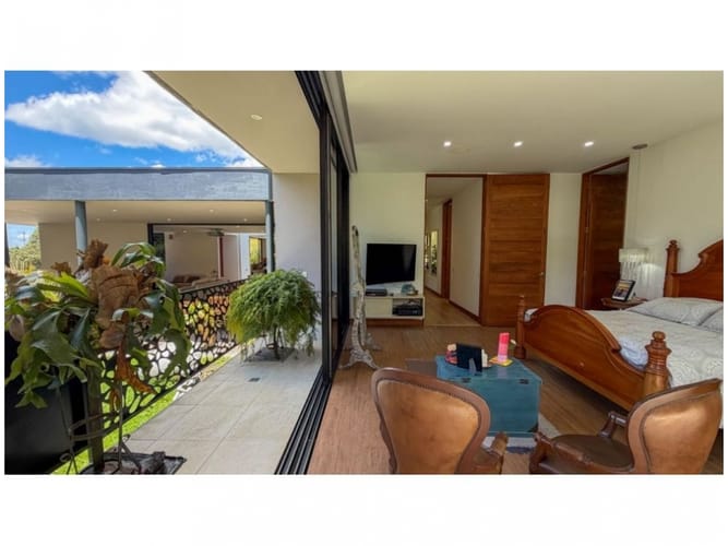 Casa de 3 alcobas en venta en Vía Las Palmas, Envigado, 400 m² · foto 21 de 24