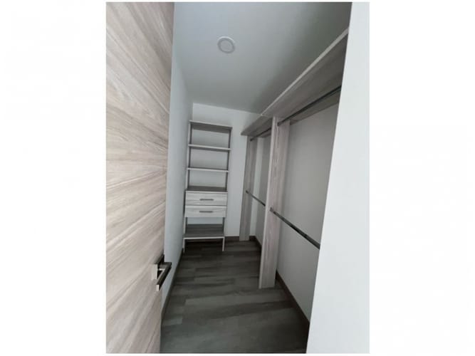 Apartamento de 3 alcobas en venta en La Pradera, Medellín, 250 m² · foto 22 de 24