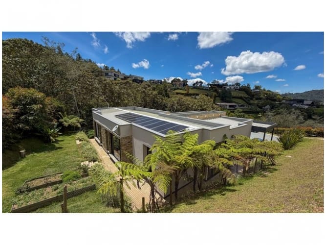 Casa de 3 alcobas en venta en Vía Las Palmas, Envigado, 400 m² · foto 22 de 24
