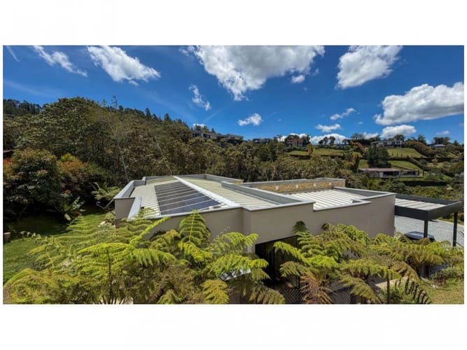 Casa de 3 alcobas en venta en Vía Las Palmas, Envigado, 400 m² · foto 23 de 24